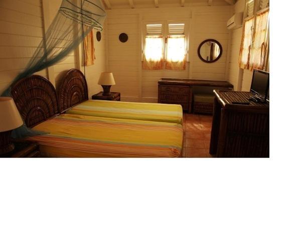 Bungalow Bassin Trouve Sainte-Anne  Esterno foto