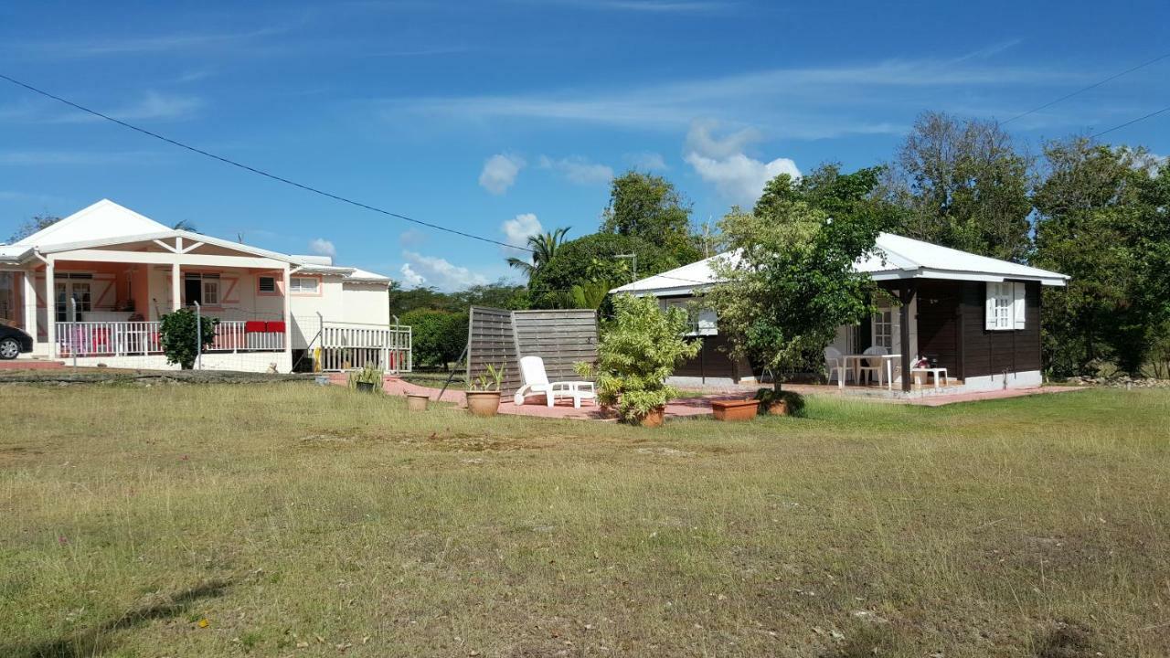 Bungalow Bassin Trouve Sainte-Anne  Esterno foto